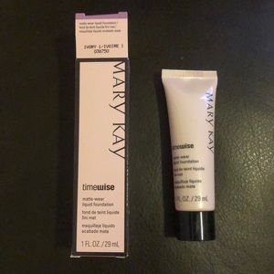 Mary Kay Timewise Liquid Foundation Ivory 1